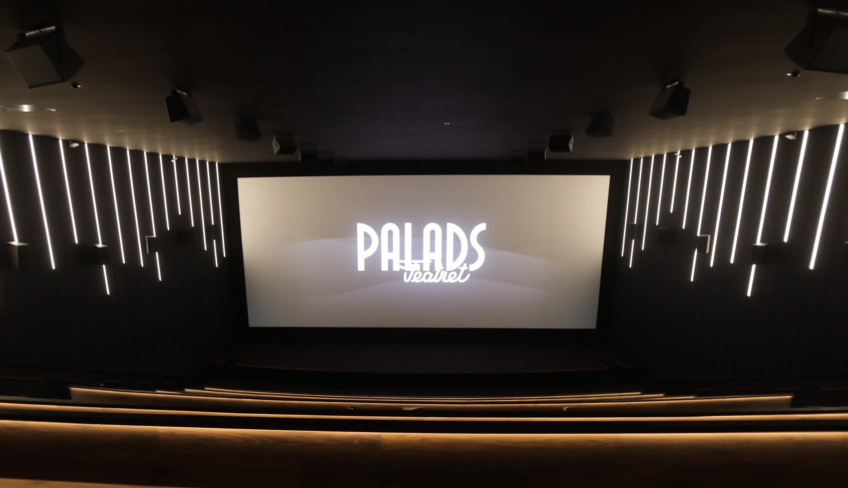 Palads Teatret, Denmark Banner