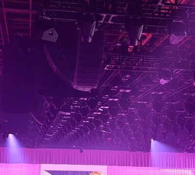 Victoria’s Secret Fashion Show, North America detail image 1